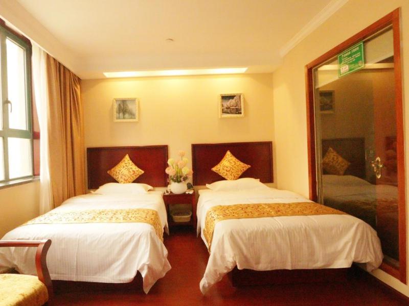 Greentree Inn Zhejiang Jiaxing West Zhongshan Road Vintage Car Building Express Hotel Екстер'єр фото
