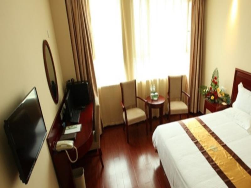 Greentree Inn Zhejiang Jiaxing West Zhongshan Road Vintage Car Building Express Hotel Екстер'єр фото