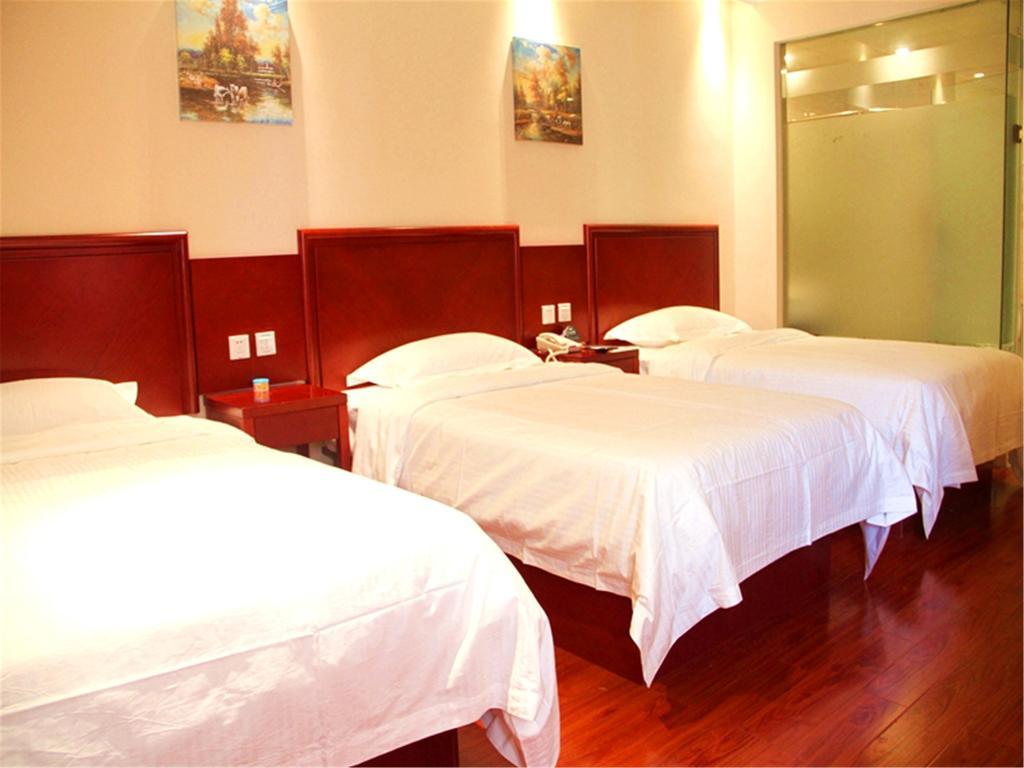 Greentree Inn Zhejiang Jiaxing West Zhongshan Road Vintage Car Building Express Hotel Екстер'єр фото